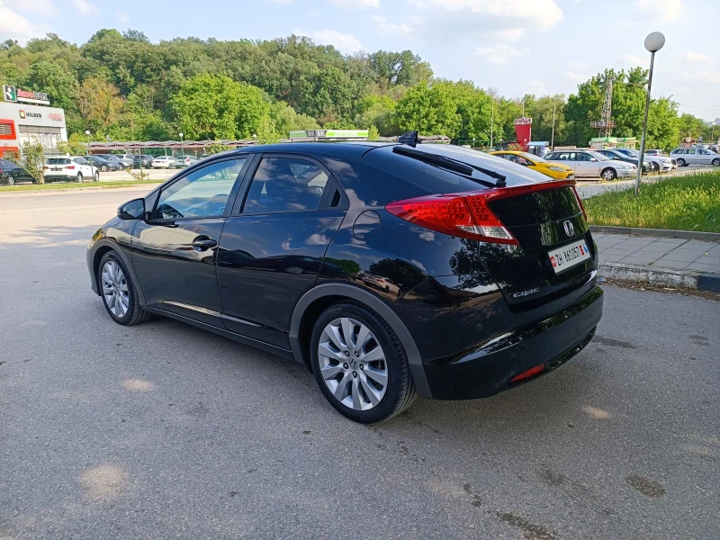 Honda Civic 1.8i-140кс-ШВЕЙЦАРИЯ-АВТОМАТ-NAVI-Keyless-FULL , снимка 6 - Автомобили и джипове - 50632916