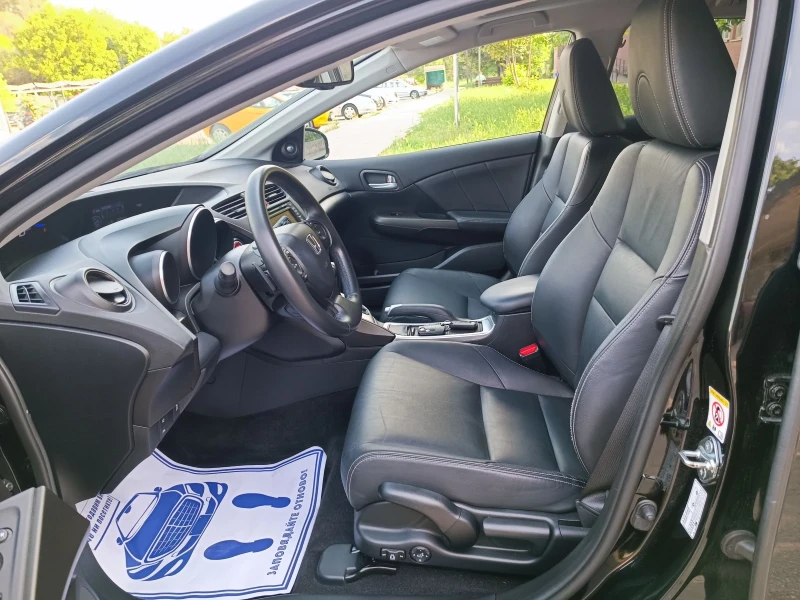 Honda Civic 1.8i-140кс-ШВЕЙЦАРИЯ-АВТОМАТ-NAVI-Keyless-FULL , снимка 10 - Автомобили и джипове - 50632916