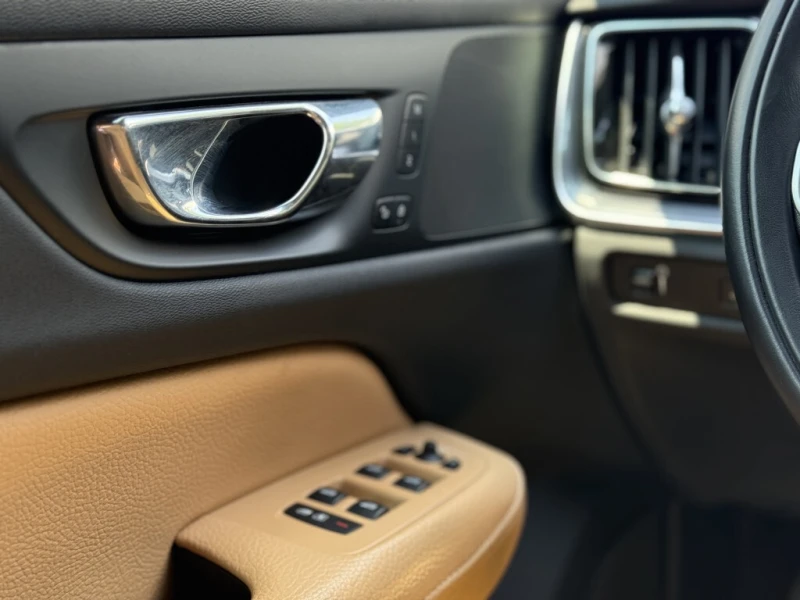 Volvo S60 * T6 All wheel Drive Momentum * CARFAX * ЦЕНА ДО Б, снимка 16 - Автомобили и джипове - 52726021