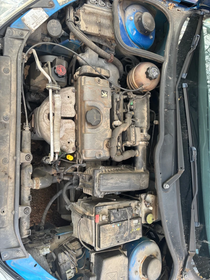 Peugeot 206 1.4i, снимка 4 - Автомобили и джипове - 52769736