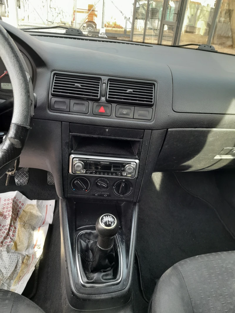 VW Golf 1.9TdI 90ps, снимка 8 - Автомобили и джипове - 52836766