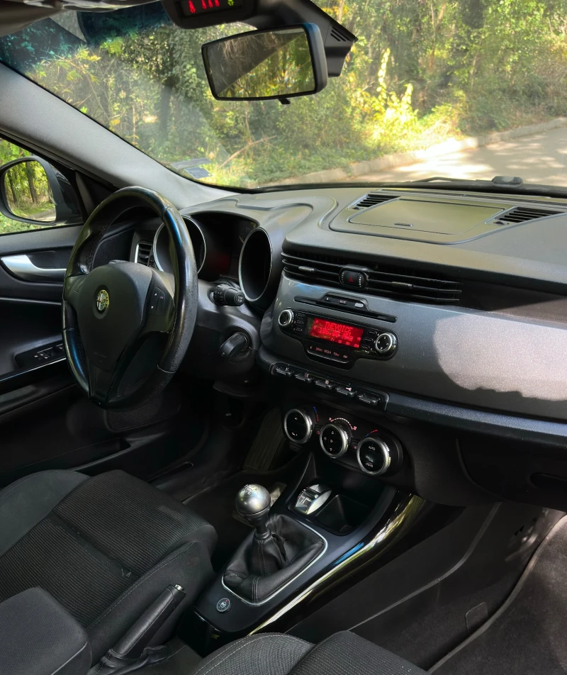 Alfa Romeo Giulietta 1.4 Бензин/Газ, снимка 13 - Автомобили и джипове - 53047999