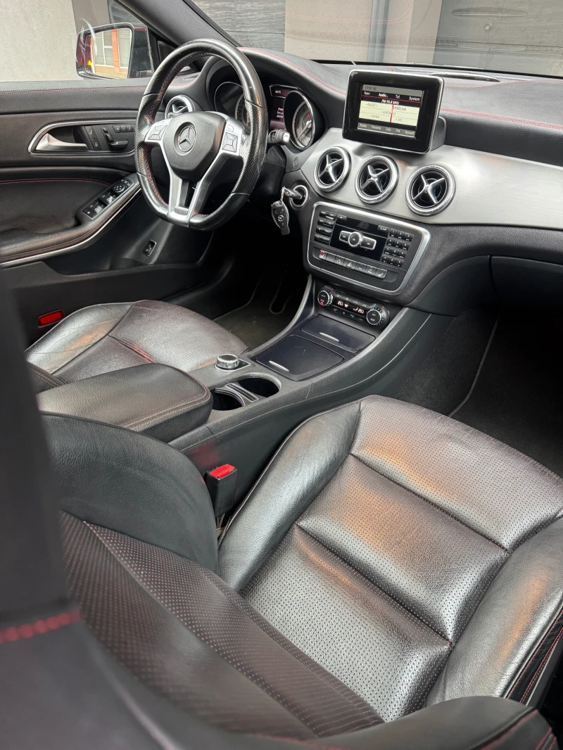 Mercedes-Benz CLA 220 Amg-line panorama, снимка 16 - Автомобили и джипове - 53133893