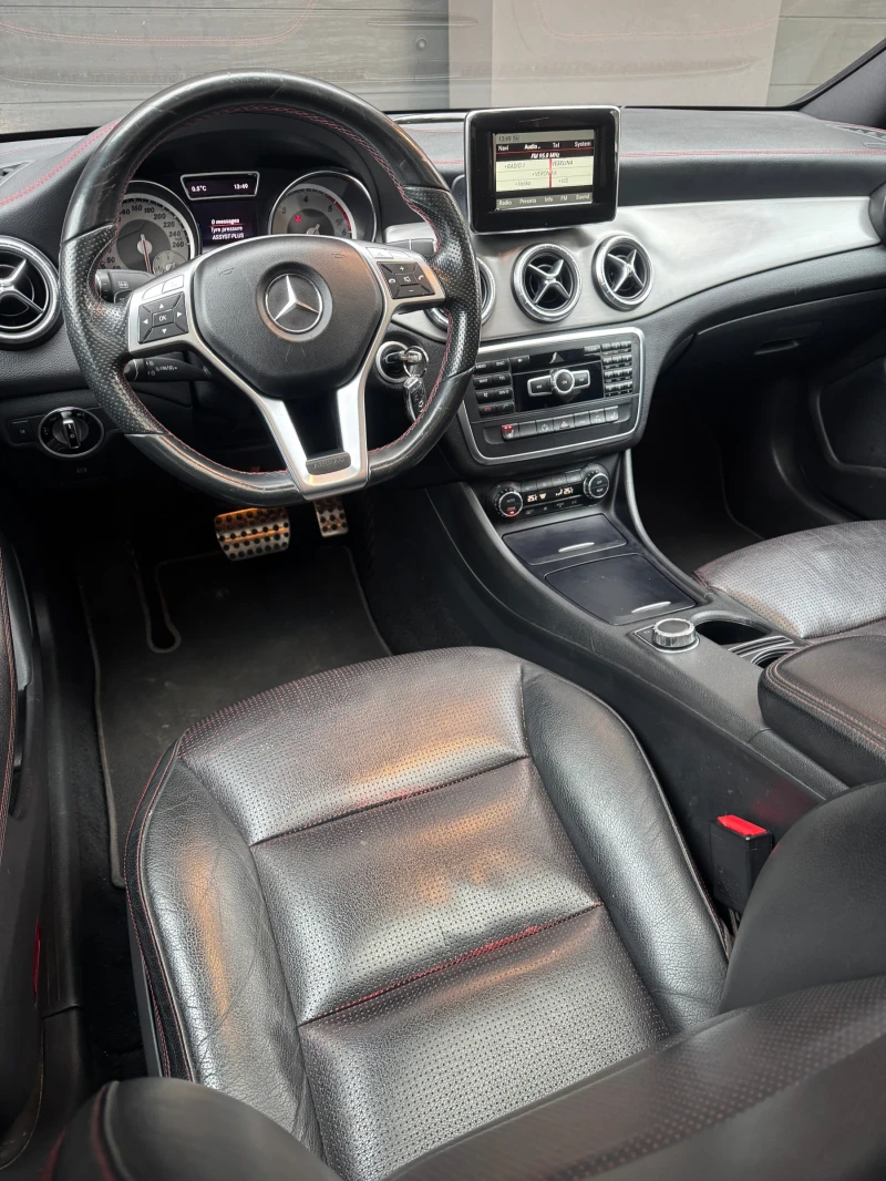 Mercedes-Benz CLA 220 Amg-line panorama, снимка 13 - Автомобили и джипове - 53133893