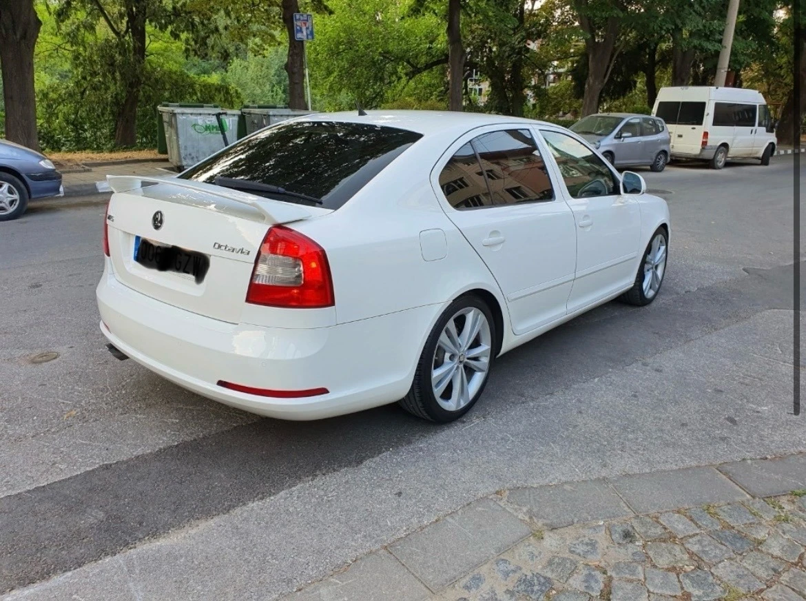 Skoda Octavia 2.0TDI VRS - изображение 4