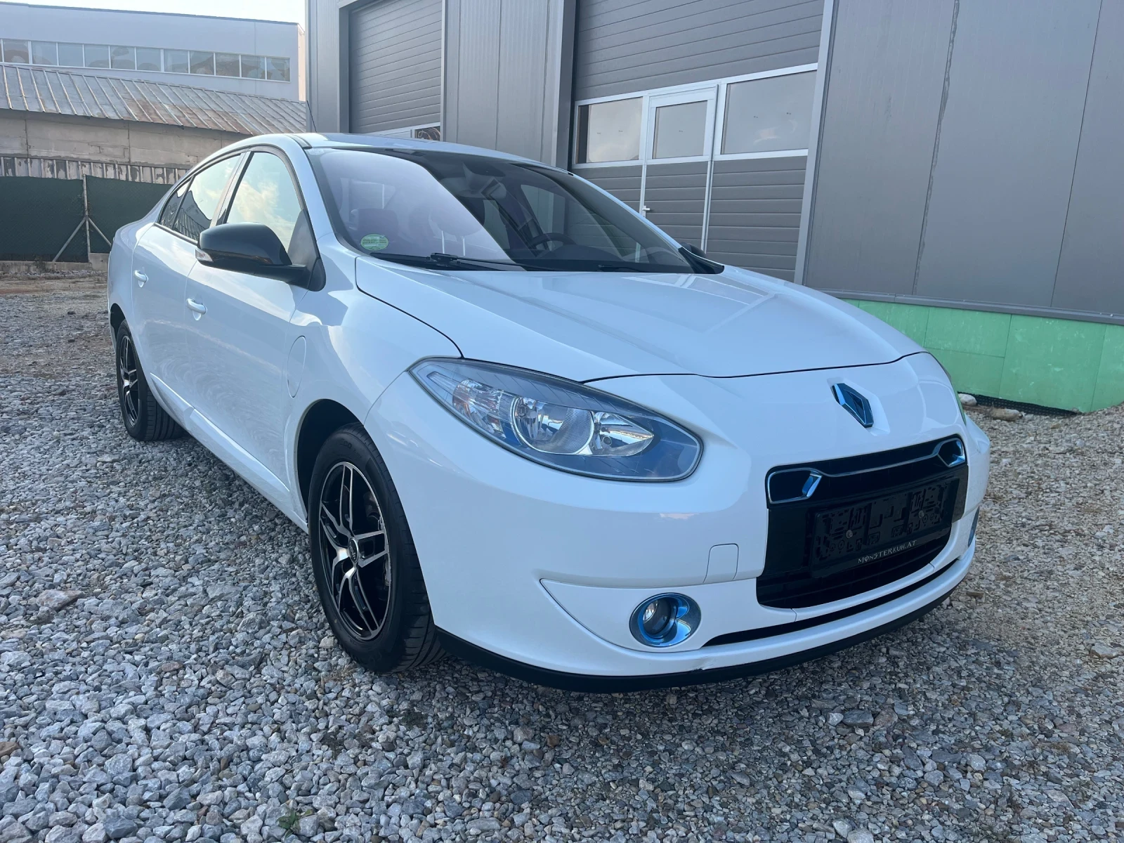 Renault Fluence Z.E. - изображение 2