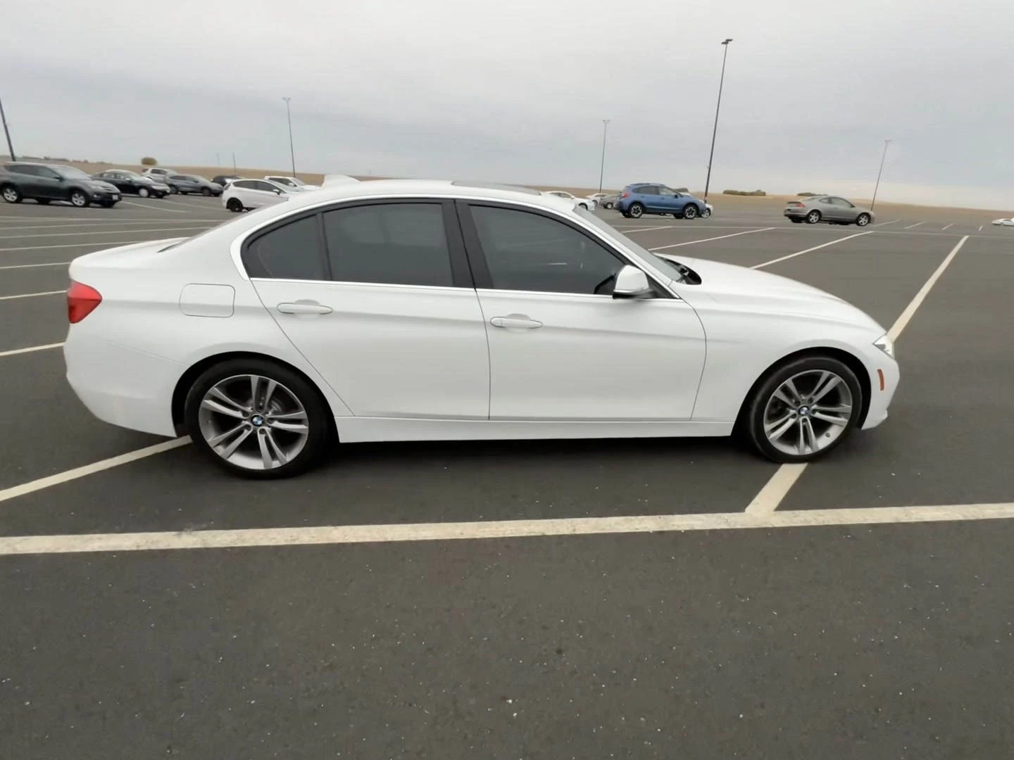 BMW 330 SPORT LINE* Камера* Подгрев* Keyless - изображение 2