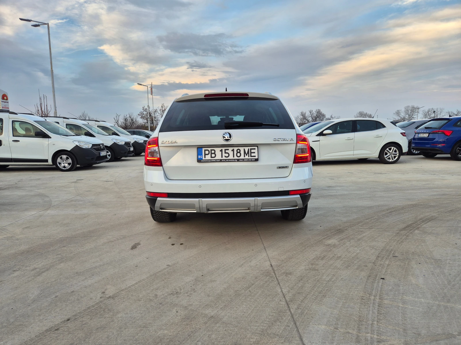 Skoda Superb SCOUT-2.0-TDI-4x4-А/Т - изображение 4