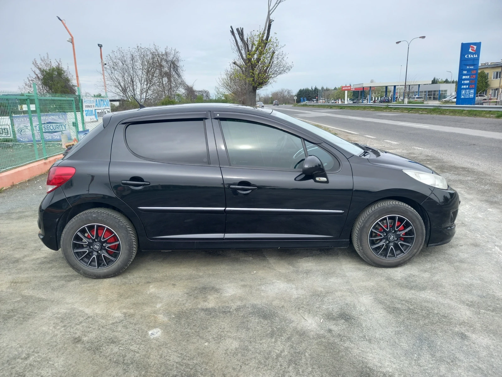 Peugeot 207 2013 г. 1.4 FACE LIFT  ГАЗОВ ИНЖЕКЦИОН  ТОП ВИЗИЯ - изображение 8
