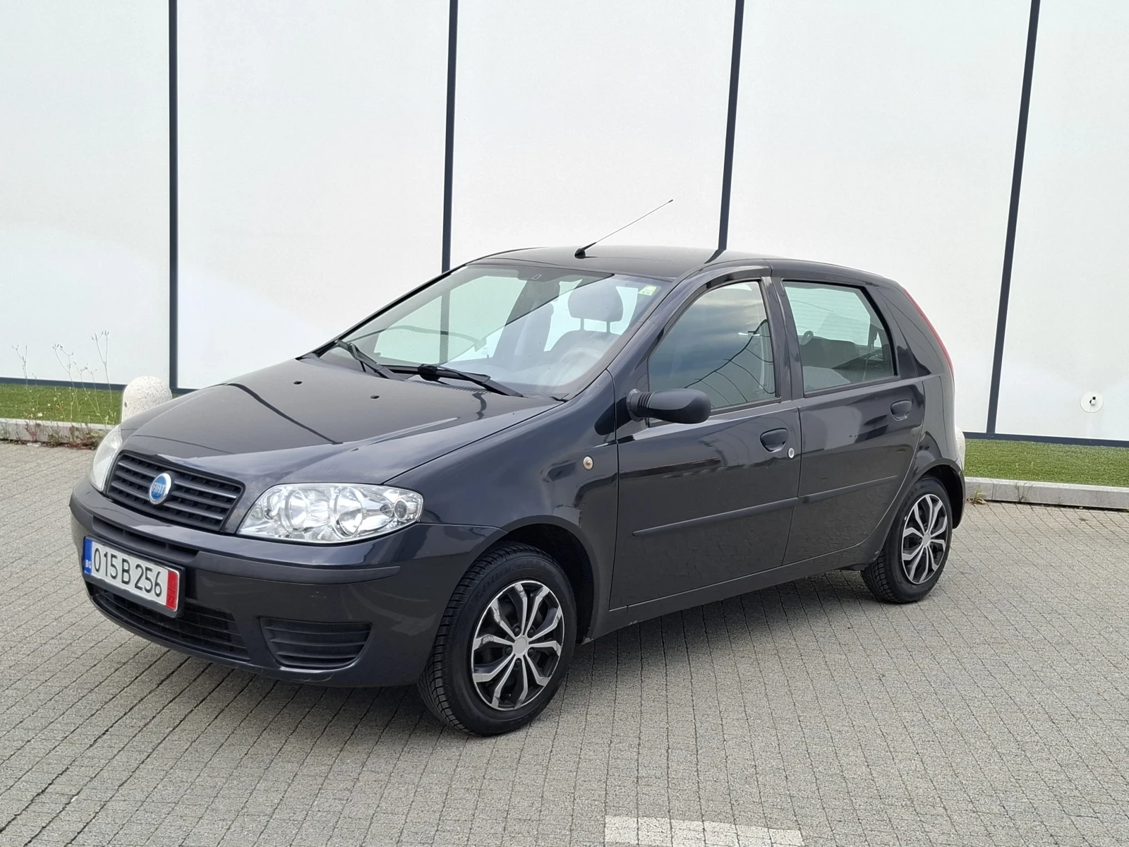 Fiat Punto 1.2i* (60кс)* * 160 000км* * HОВ ВНОС* *  - изображение 3