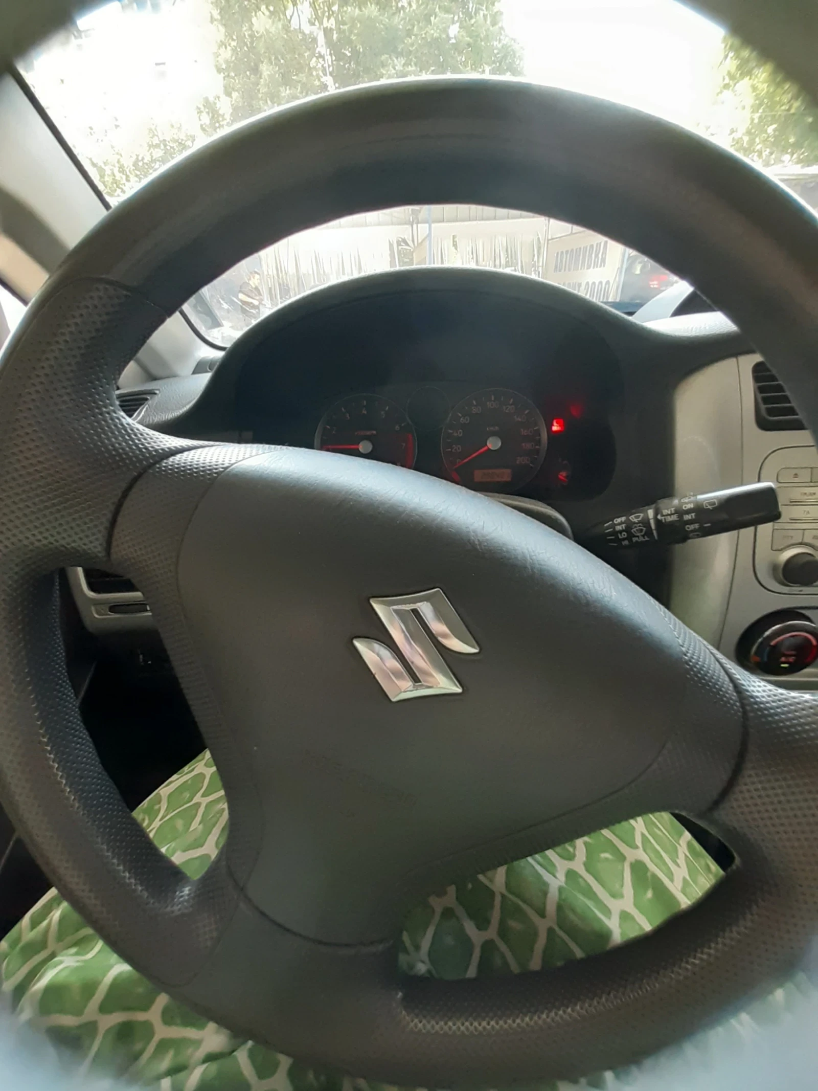Suzuki Liana | Mobile.bg � ����������� 10