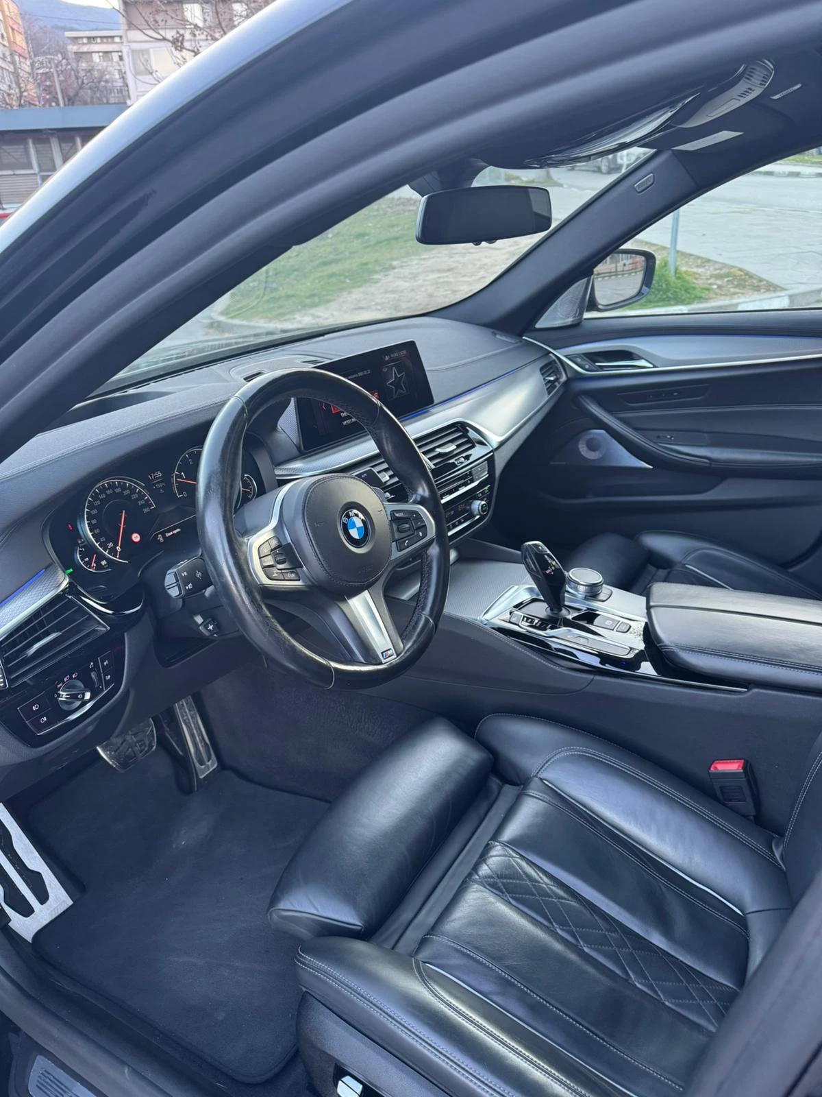 BMW 530 d Individual, снимка 6 - Автомобили и джипове - 53749943