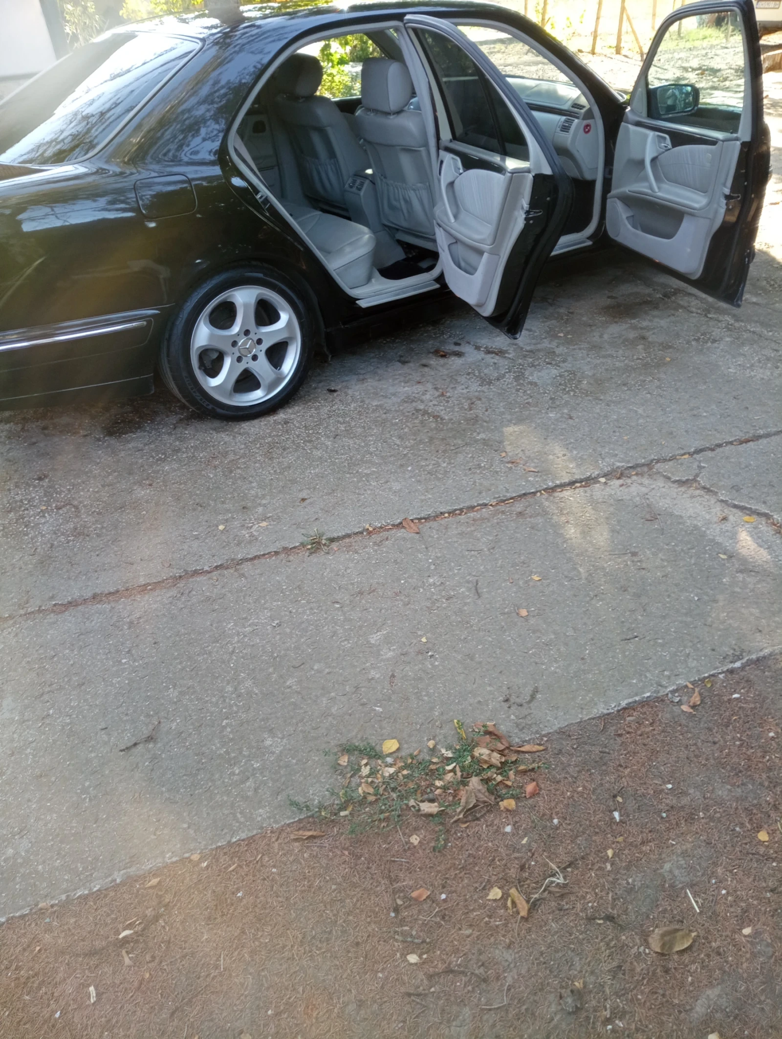 Mercedes-Benz E 270 AVANTGARDE 