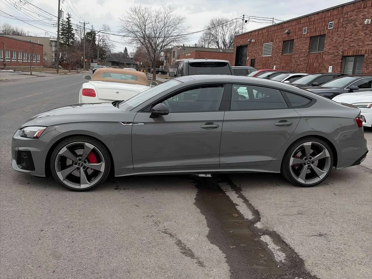 Audi A5 * Progressiv * ДИСТРОНИК * S-LINE * ПОДГРЕВ, снимка 2 - Автомобили и джипове - 54033645