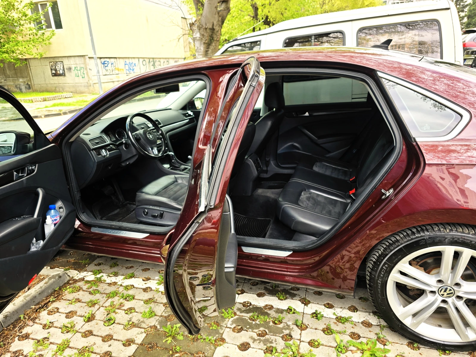 VW Passat TDI SE, снимка 9 - Автомобили и джипове - 54411057