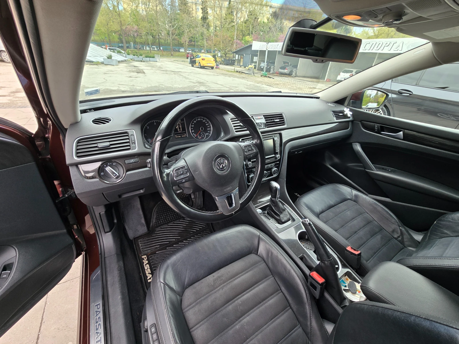 VW Passat TDI SE, снимка 14 - Автомобили и джипове - 54411057