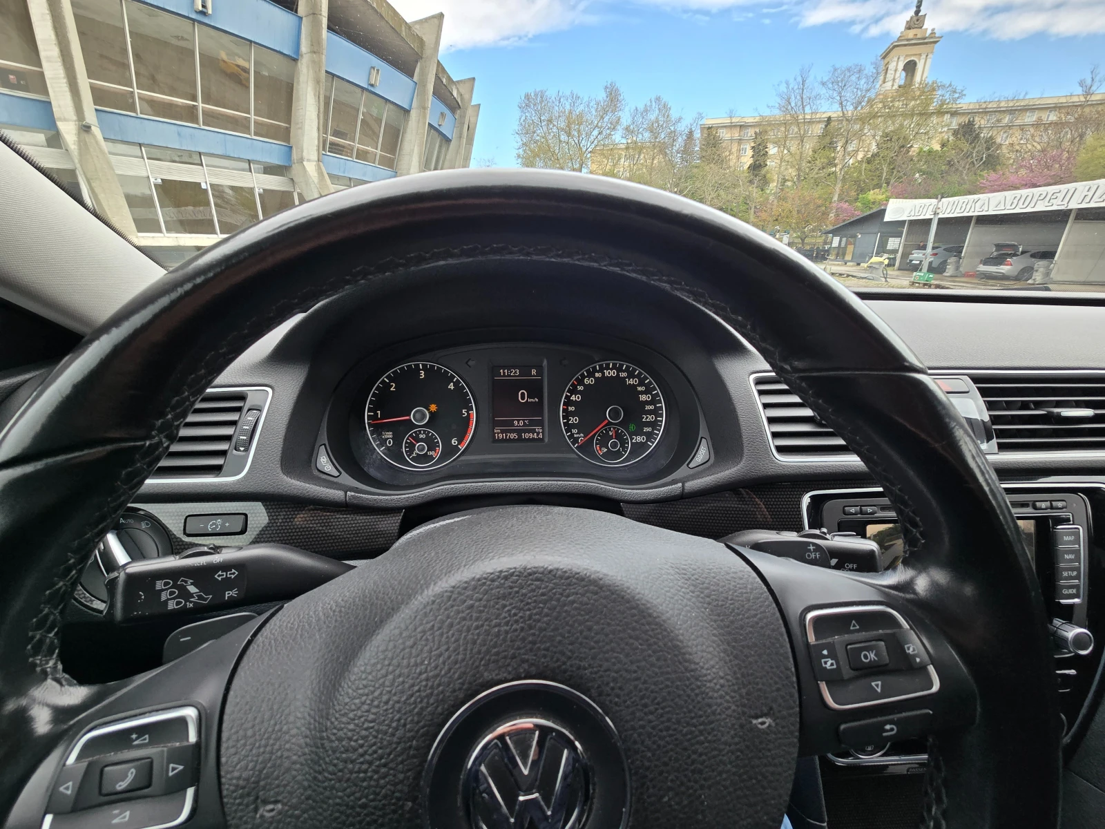 VW Passat TDI SE, снимка 15 - Автомобили и джипове - 54411057