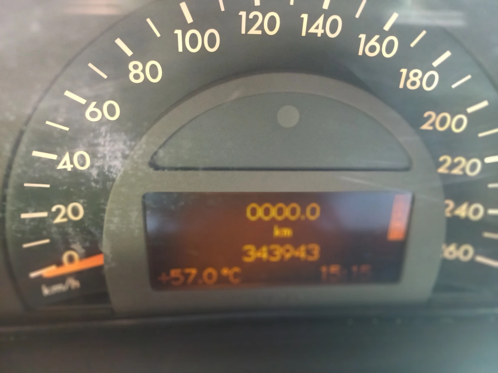 Mercedes-Benz C 220, снимка 8 - Автомобили и джипове - 54427648