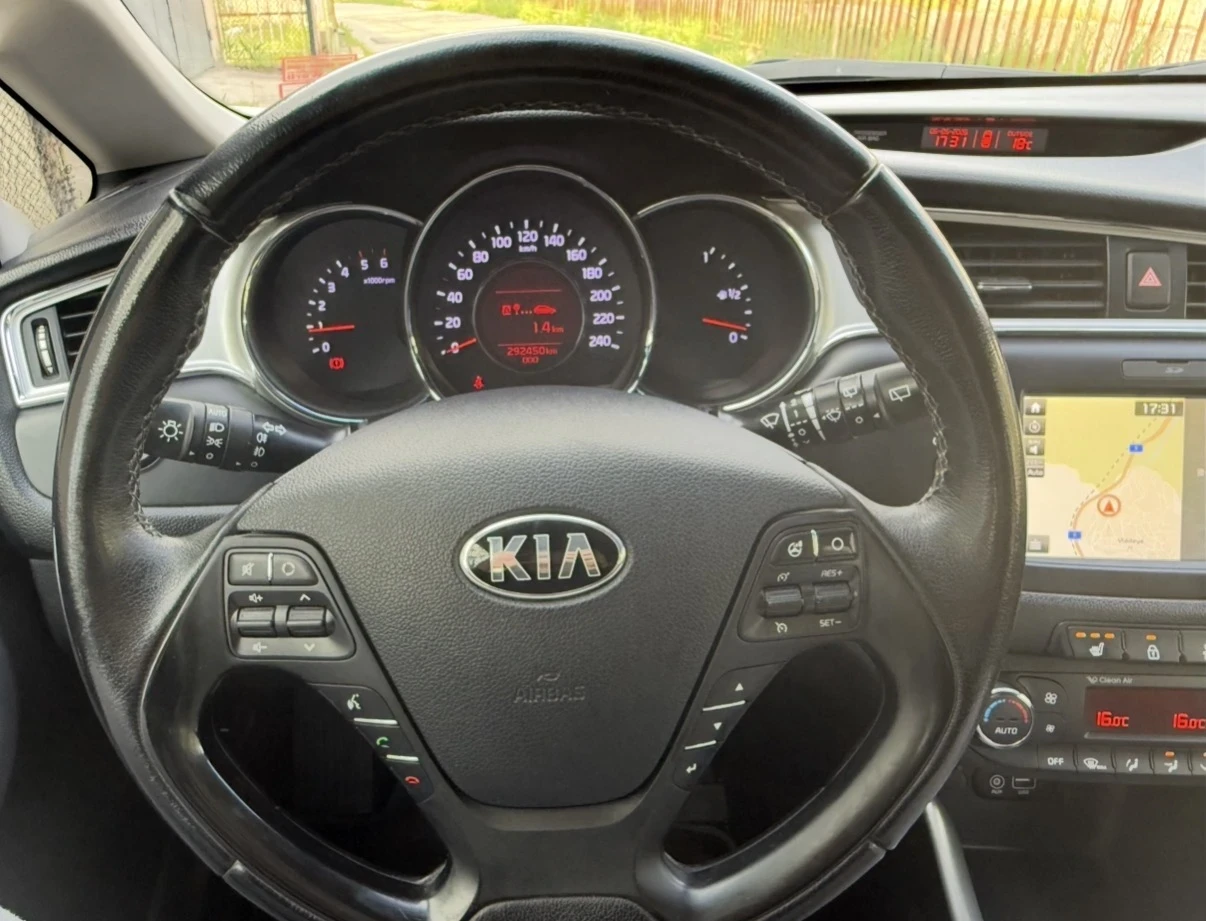 Kia Ceed Kia Ceed 1.6CRDI-NAVI-Eco Dynamics-Euro6, снимка 9 - Автомобили и джипове - 54445615