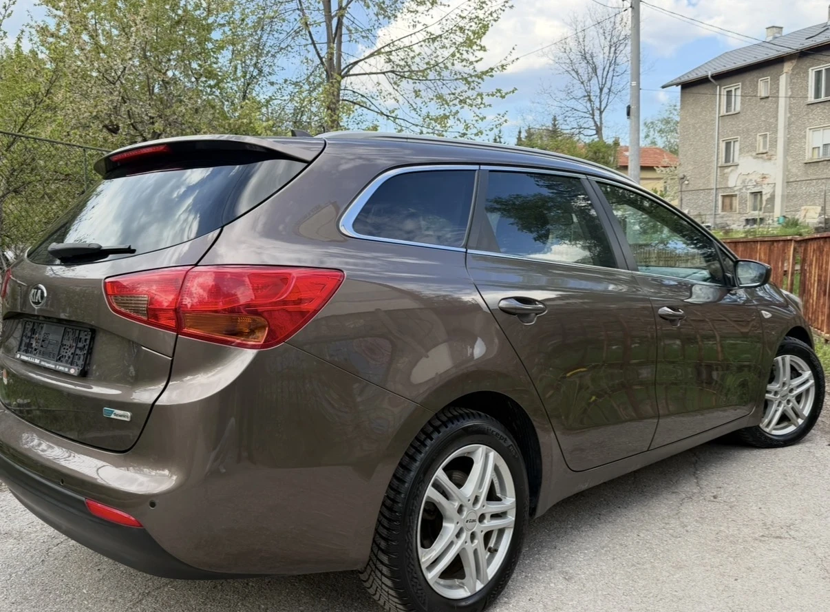 Kia Ceed Kia Ceed 1.6CRDI-NAVI-Eco Dynamics-Euro6, снимка 4 - Автомобили и джипове - 54445615