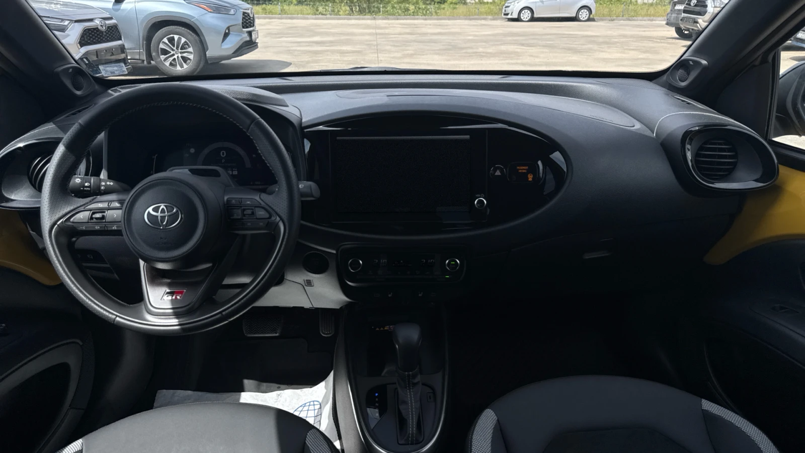 Toyota Aygo X 1.5 HEV GR SPORT, снимка 11 - Автомобили и джипове - 54527597