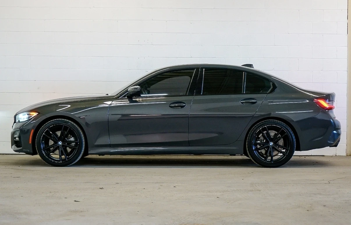 BMW 330 M ПАКЕТ * CARPLAY * AMBIENT * PANO * CARFAX * , снимка 2 - Автомобили и джипове - 54574864