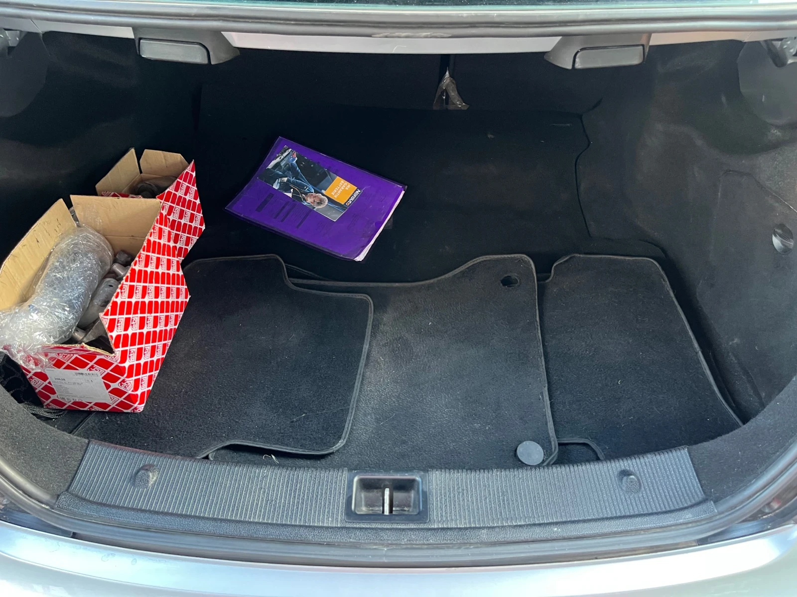 Mercedes-Benz C 220 Avantgarde , снимка 17 - Автомобили и джипове - 54722871