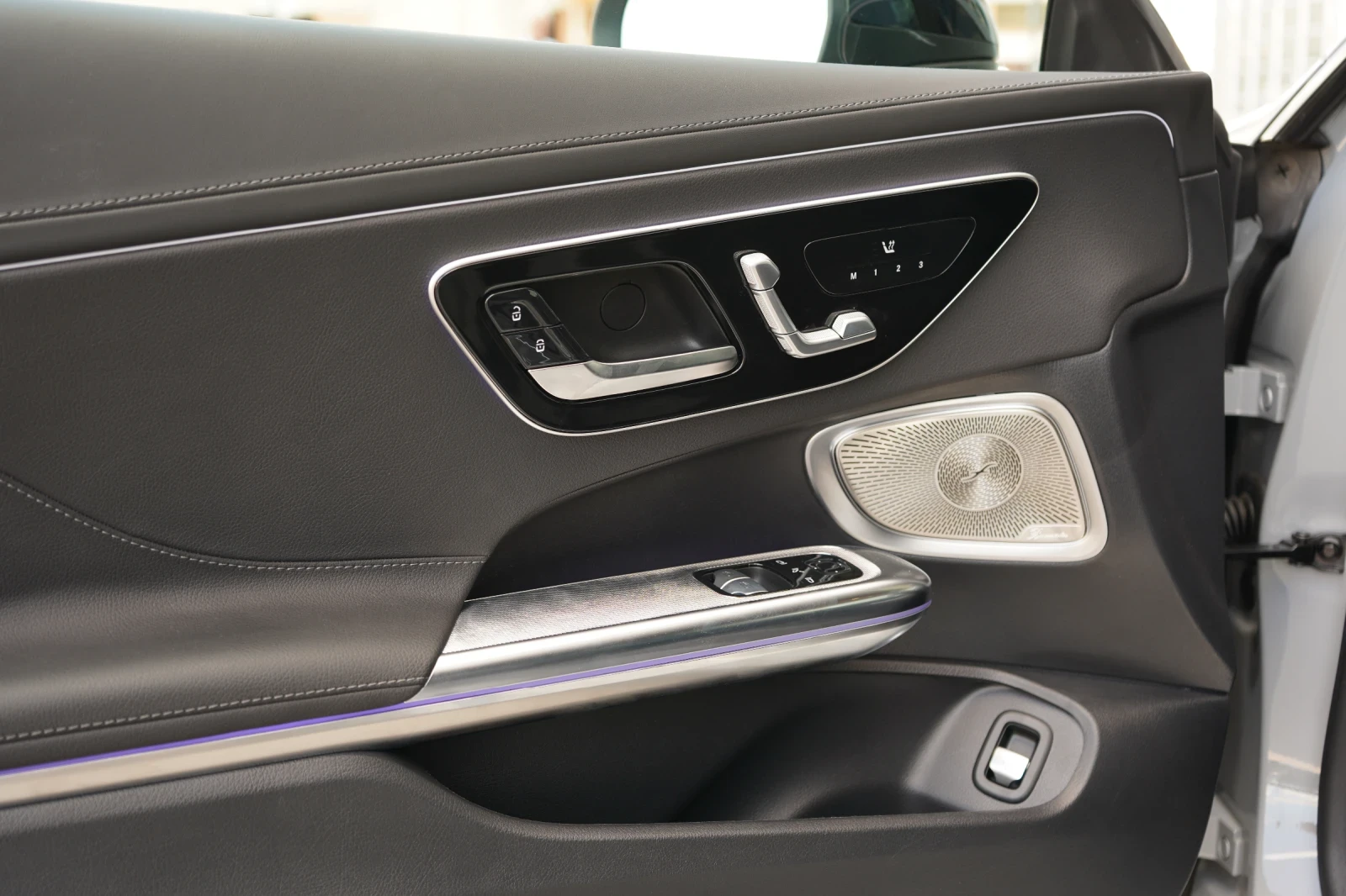 Mercedes-Benz CLE 450 AMG* 4M* BURM* HEAD-UP* KEYLESS* 360 CAM* PANO* , снимка 7 - Автомобили и джипове - 55196366