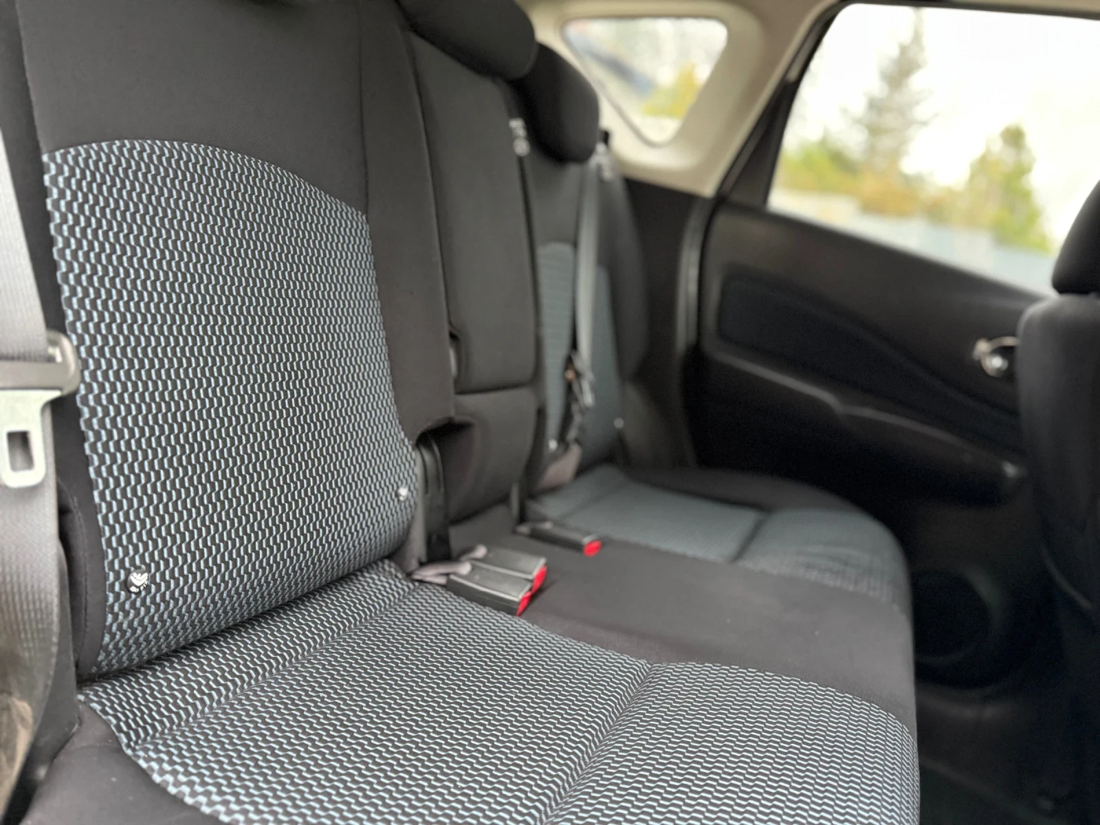 Nissan Note 1.2i 80hp  5-ск ! СОБСТВЕН ЛИЗИНГ/БАРТЕР, снимка 9 - Автомобили и джипове - 55325076