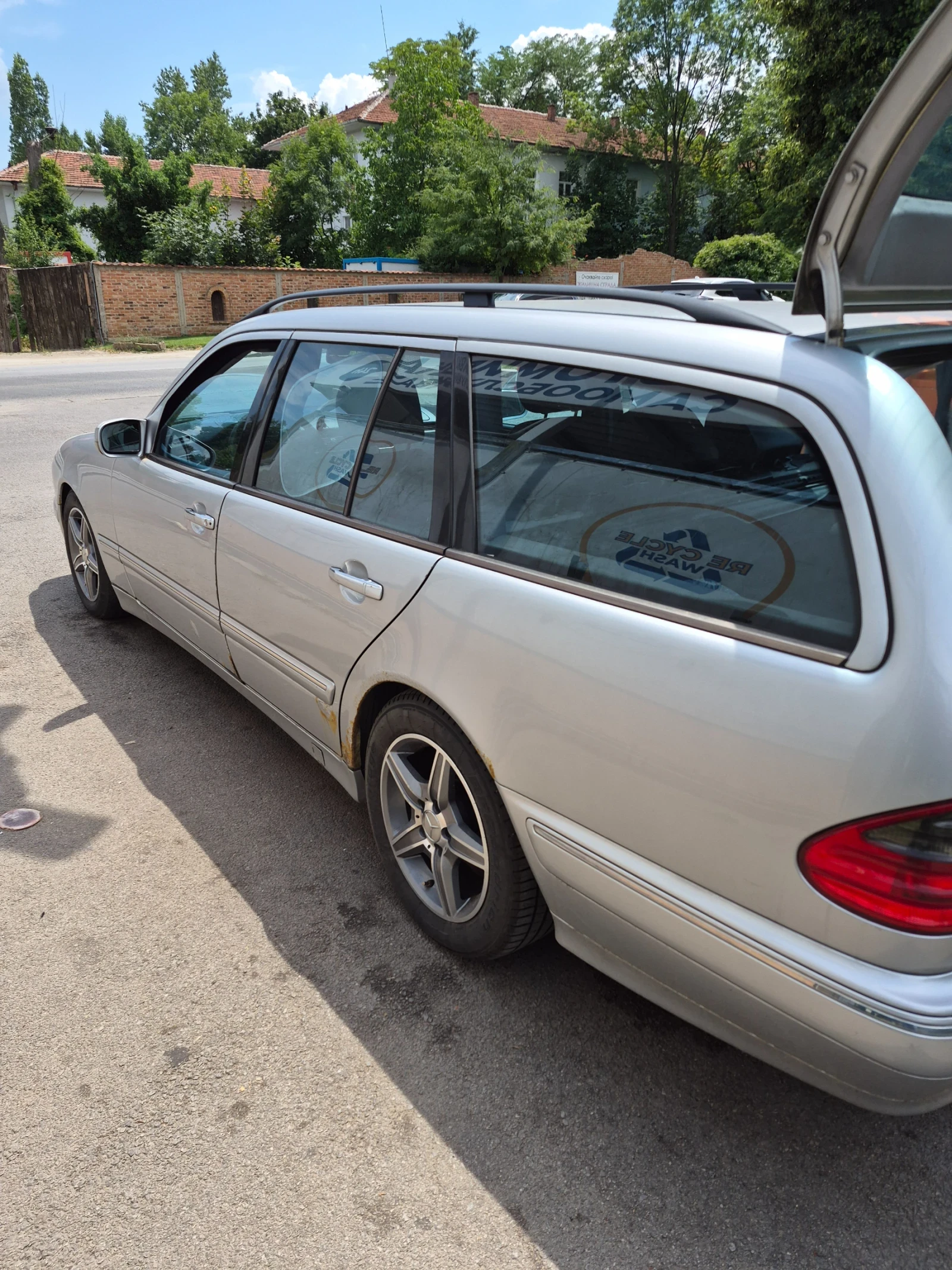 Mercedes-Benz E 270, снимка 3 - Автомобили и джипове - 55348673