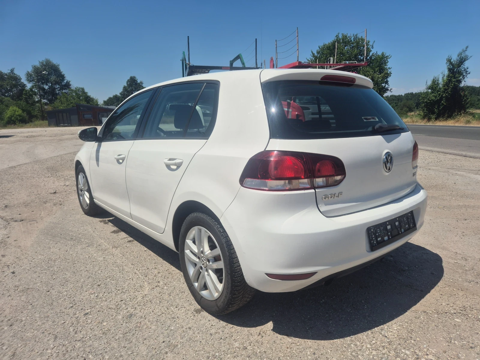 VW Golf 1.6TDI, снимка 7 - Автомобили и джипове - 55471311