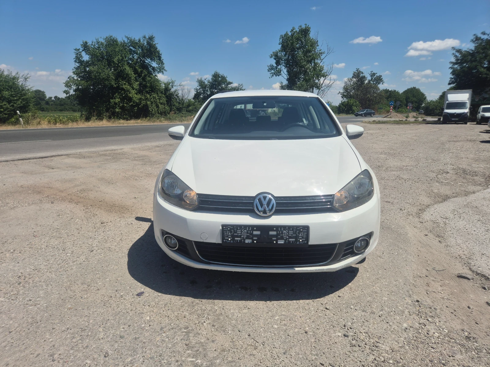 VW Golf 1.6TDI, снимка 2 - Автомобили и джипове - 55471311