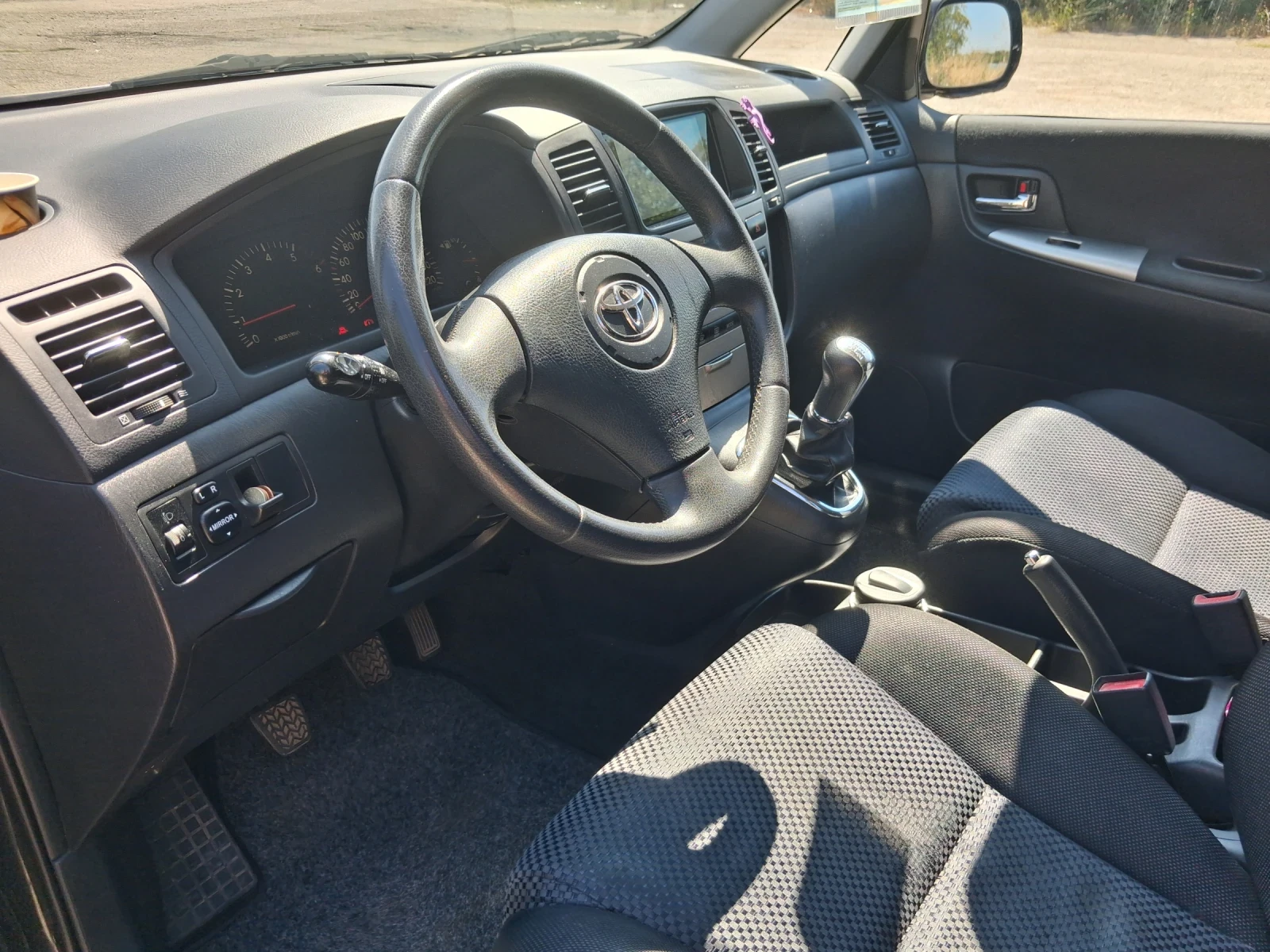 Toyota Corolla verso, снимка 12 - Автомобили и джипове - 55550317