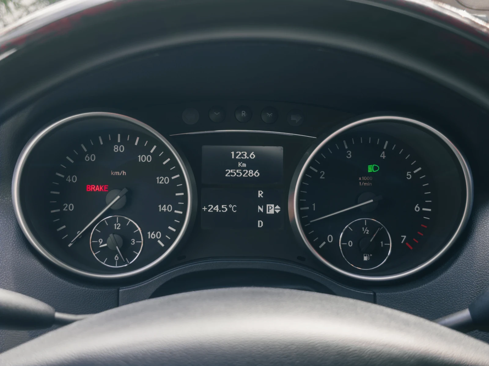 Mercedes-Benz ML 550, снимка 12 - Автомобили и джипове - 55847436