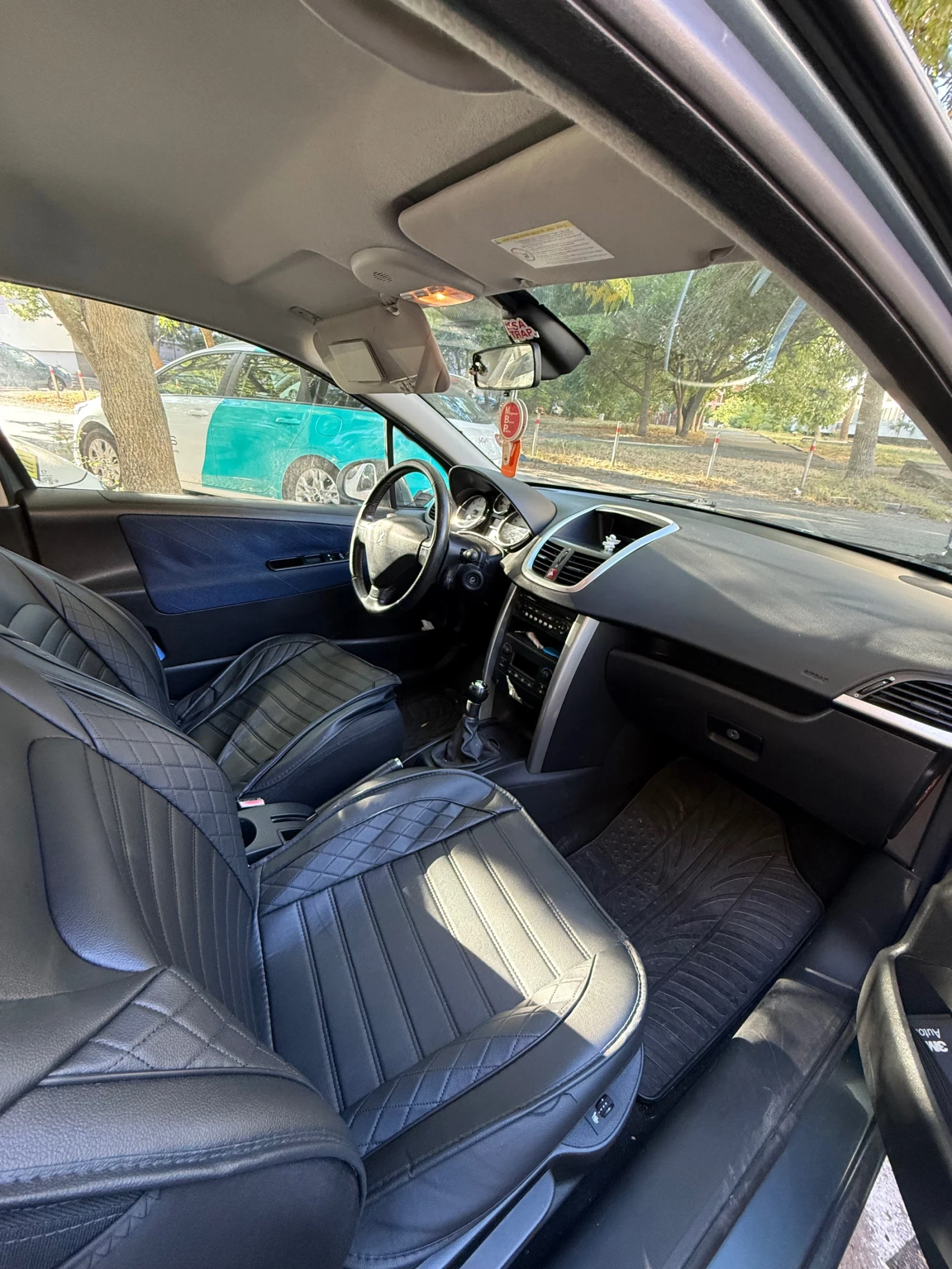 Peugeot 207, снимка 5 - Автомобили и джипове - 56163734