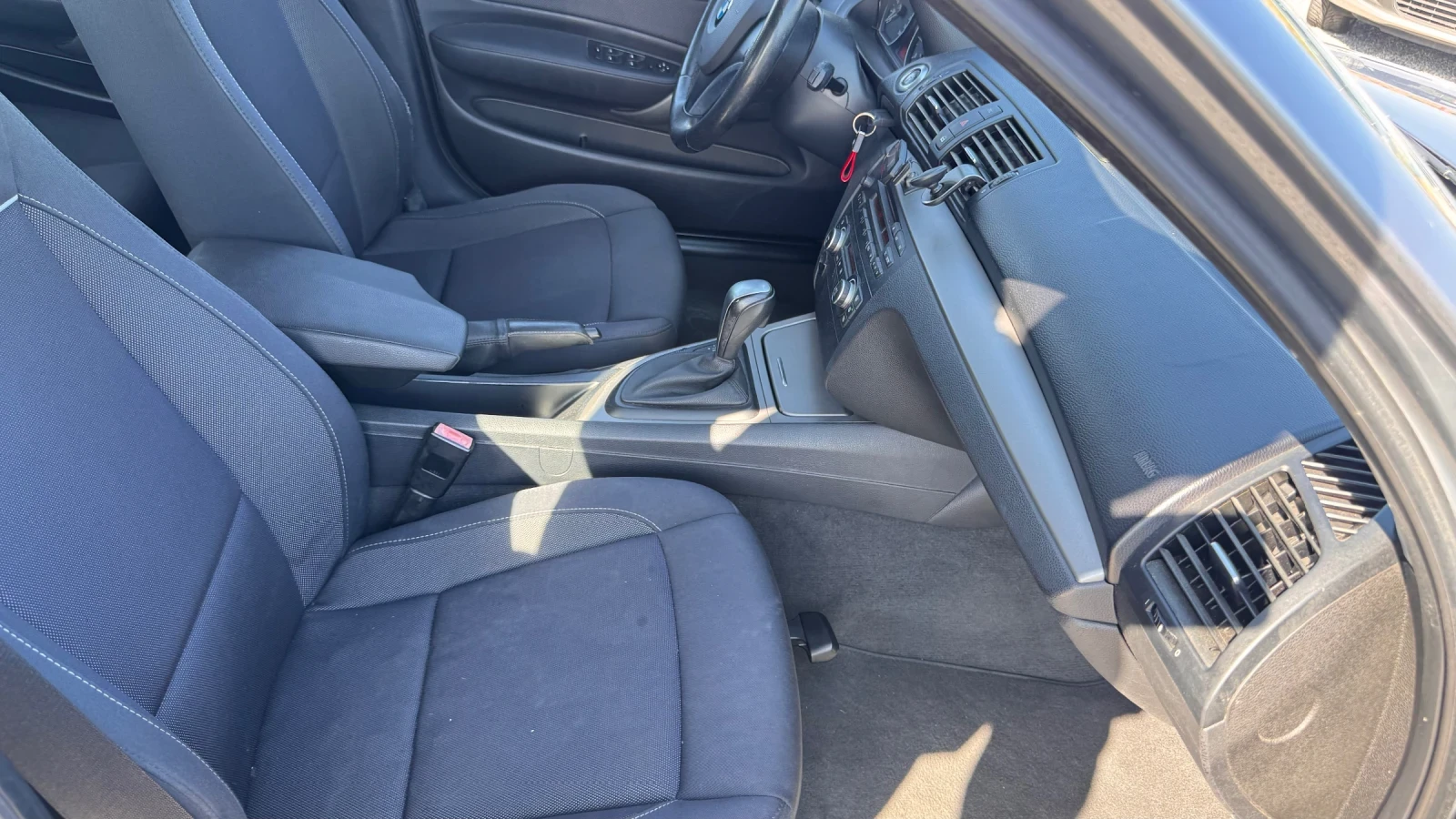 BMW 120 * АВТОМАТ* , снимка 15 - Автомобили и джипове - 56375540