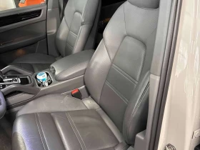 Porsche Cayenne * AWD * ПЪРВИ СОБСТВЕНИК* ПАНОРАМА* ОБДУХВАНЕ* , снимка 12