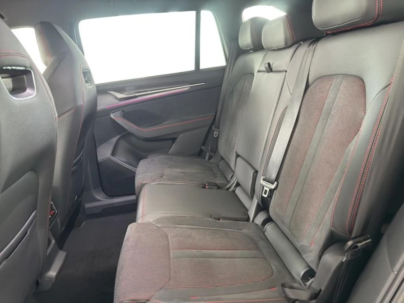 Skoda Kodiaq RS 2.0 TSI 4X4 FRONT-ASSIST LED CAMERA KEYLESS, снимка 13 - Автомобили и джипове - 52406018