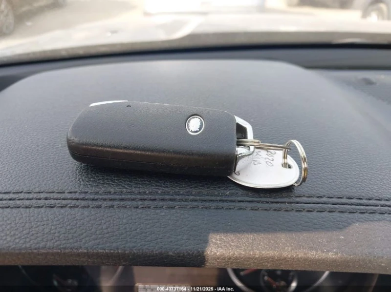 Kia Telluride 3.8L V-6 DI, DOHC, VVT, 291HP Front Wheel Drive, снимка 3 - Автомобили и джипове - 53282491