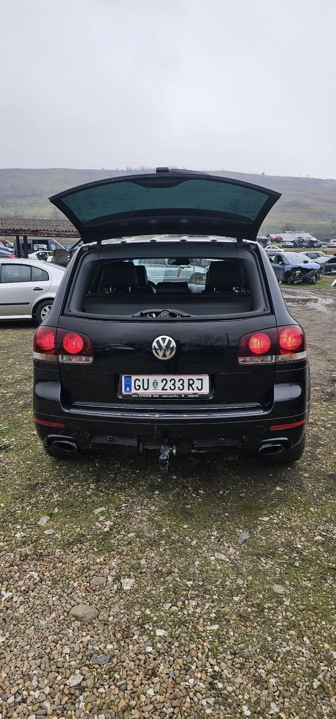 VW Touareg 3.0 V6 239k R-LINE - изображение 9