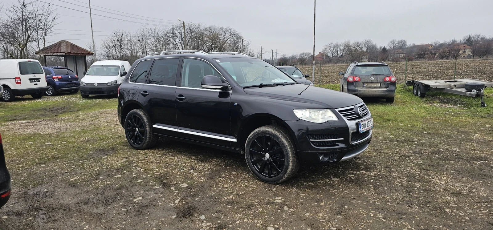 VW Touareg 3.0 V6 239k R-LINE - изображение 4