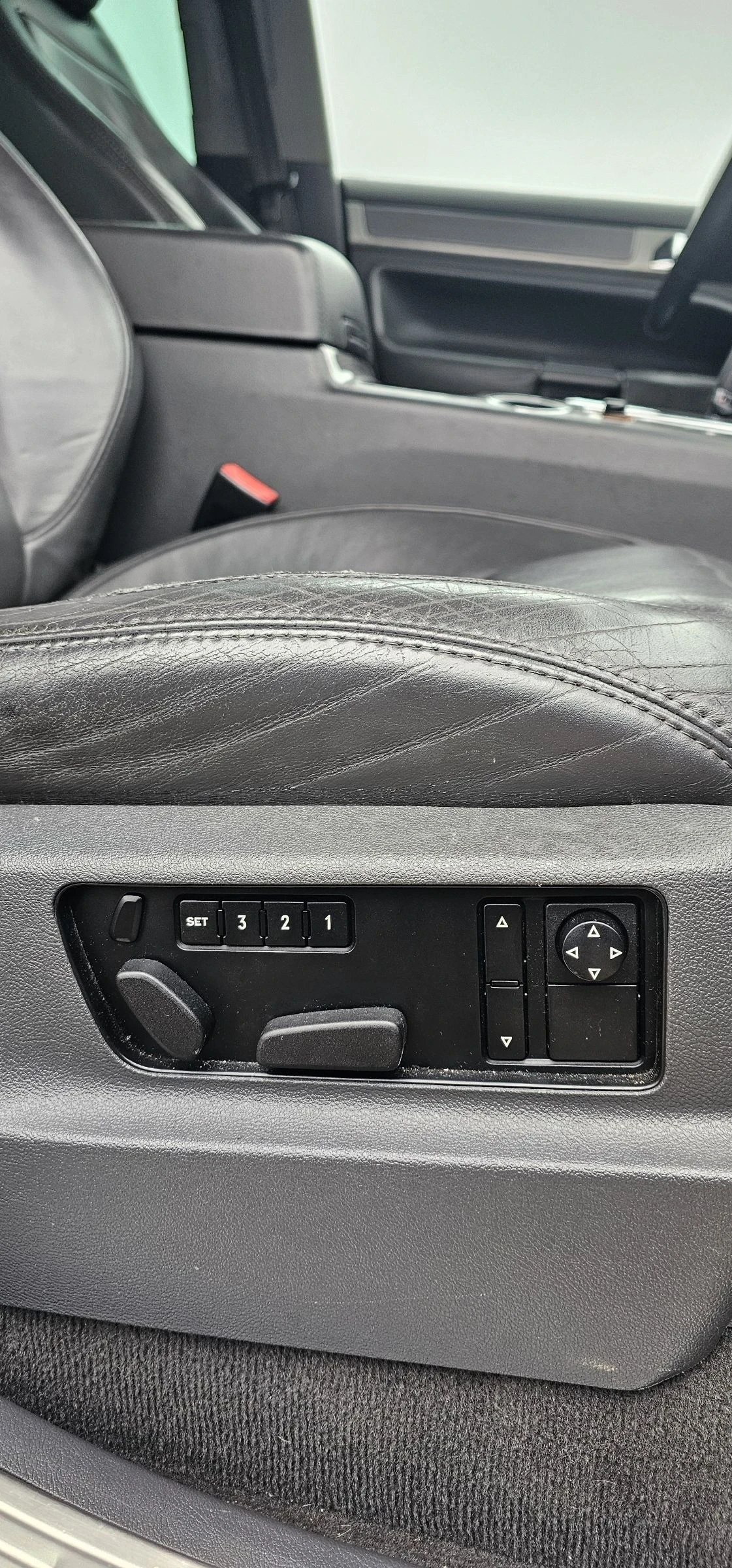 VW Touareg 3.0 V6 239k R-LINE | Mobile.bg � ����������� 13