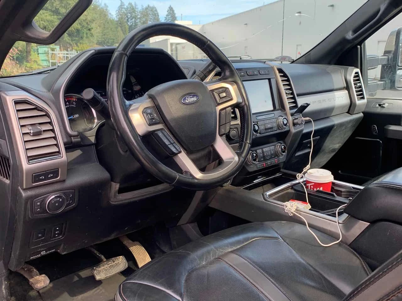 Ford F350 * 4WD Crew Cab Box * PANO* ПОДГРЕВ* KEYLESS* , снимка 5 - Автомобили и джипове - 54047743
