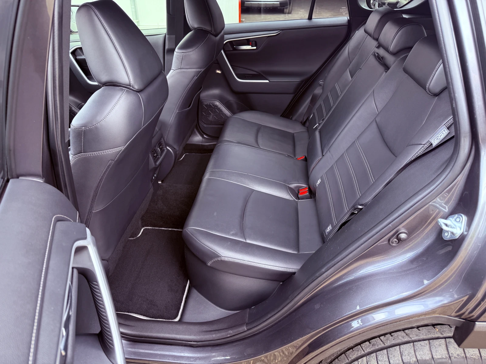 Toyota Rav4 Hibrid, 4x4, снимка 15 - Автомобили и джипове - 54080227