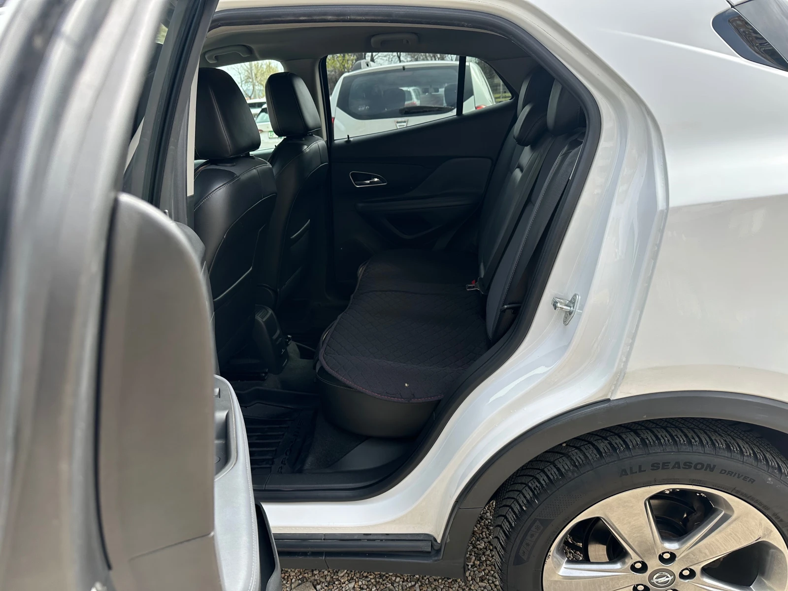 Opel Mokka 1.4i BI-FUEL COSMO, снимка 14 - Автомобили и джипове - 54217928