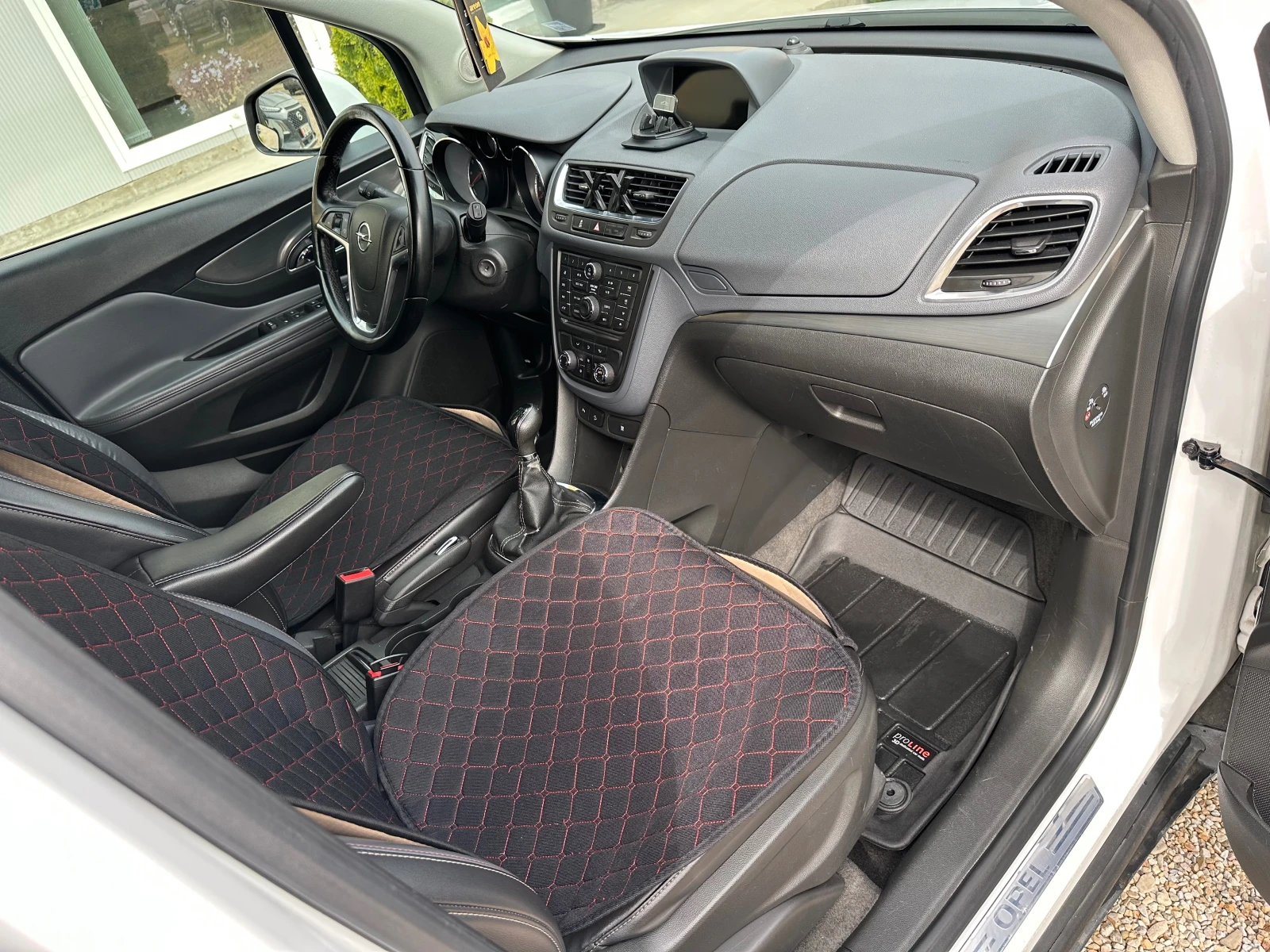 Opel Mokka 1.4i BI-FUEL COSMO, снимка 13 - Автомобили и джипове - 54217928