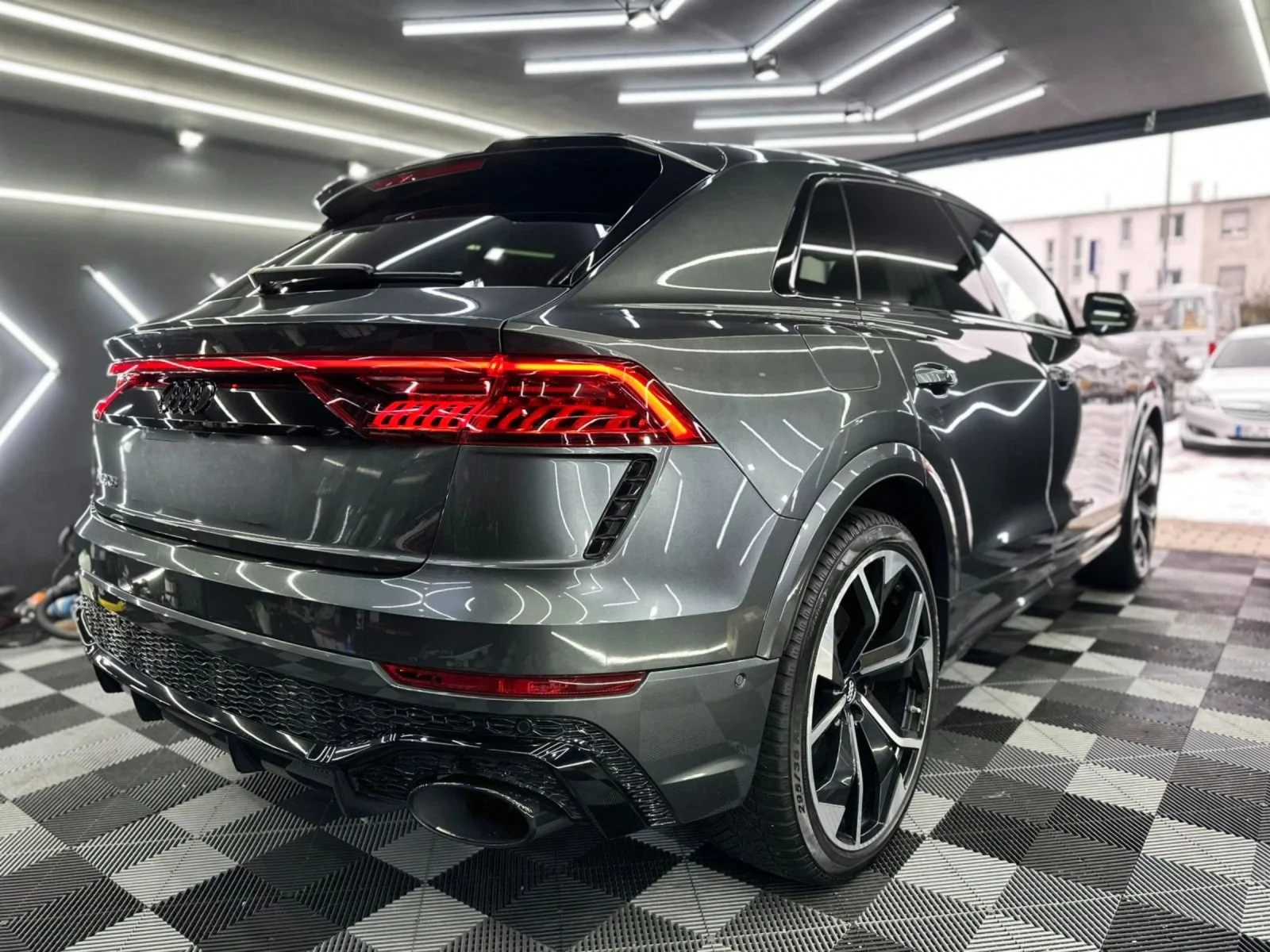 Audi RSQ8 ОЧАКВАН ВНОС Audi RSQ8 CERAMIC FULLMAXX, снимка 5 - Автомобили и джипове - 54429857