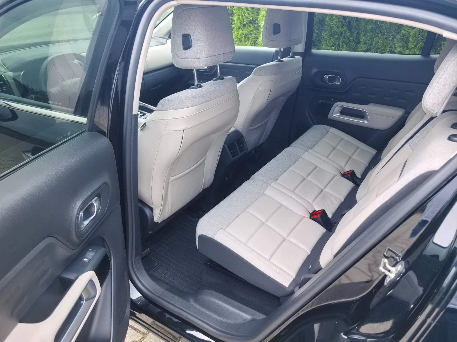 Citroen C5 Aircross 2.0HDI BLUEHDI EAT8, снимка 11 - Автомобили и джипове - 54487156