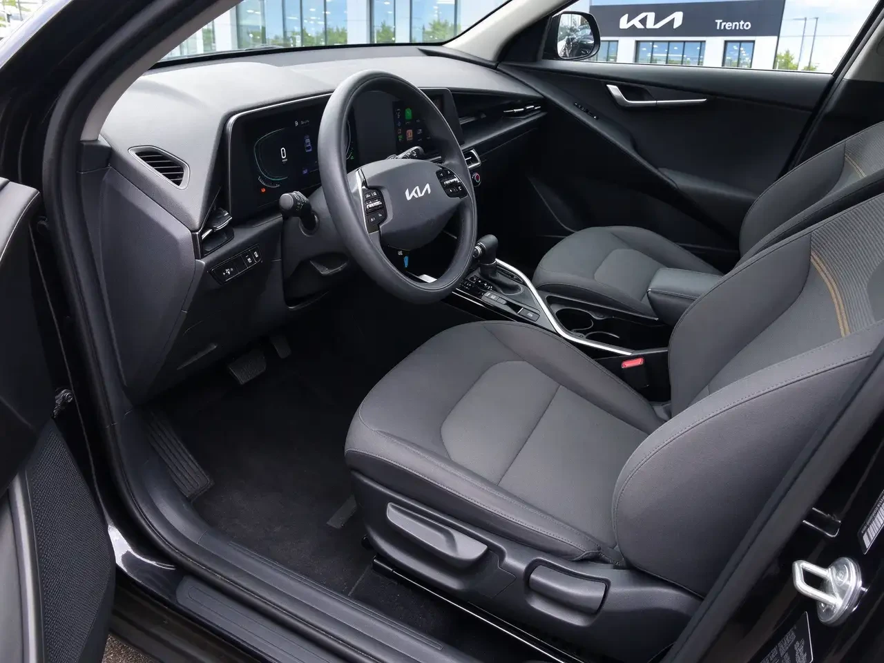 Kia Niro LX |  Hybrid | Gas Saver | One Owner |  | Mobile.bg � ����������� 8