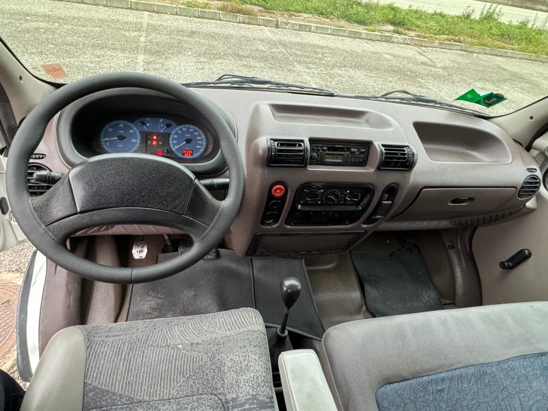 Renault Master 2.2dci 90кс, снимка 11 - Бусове и автобуси - 48231672